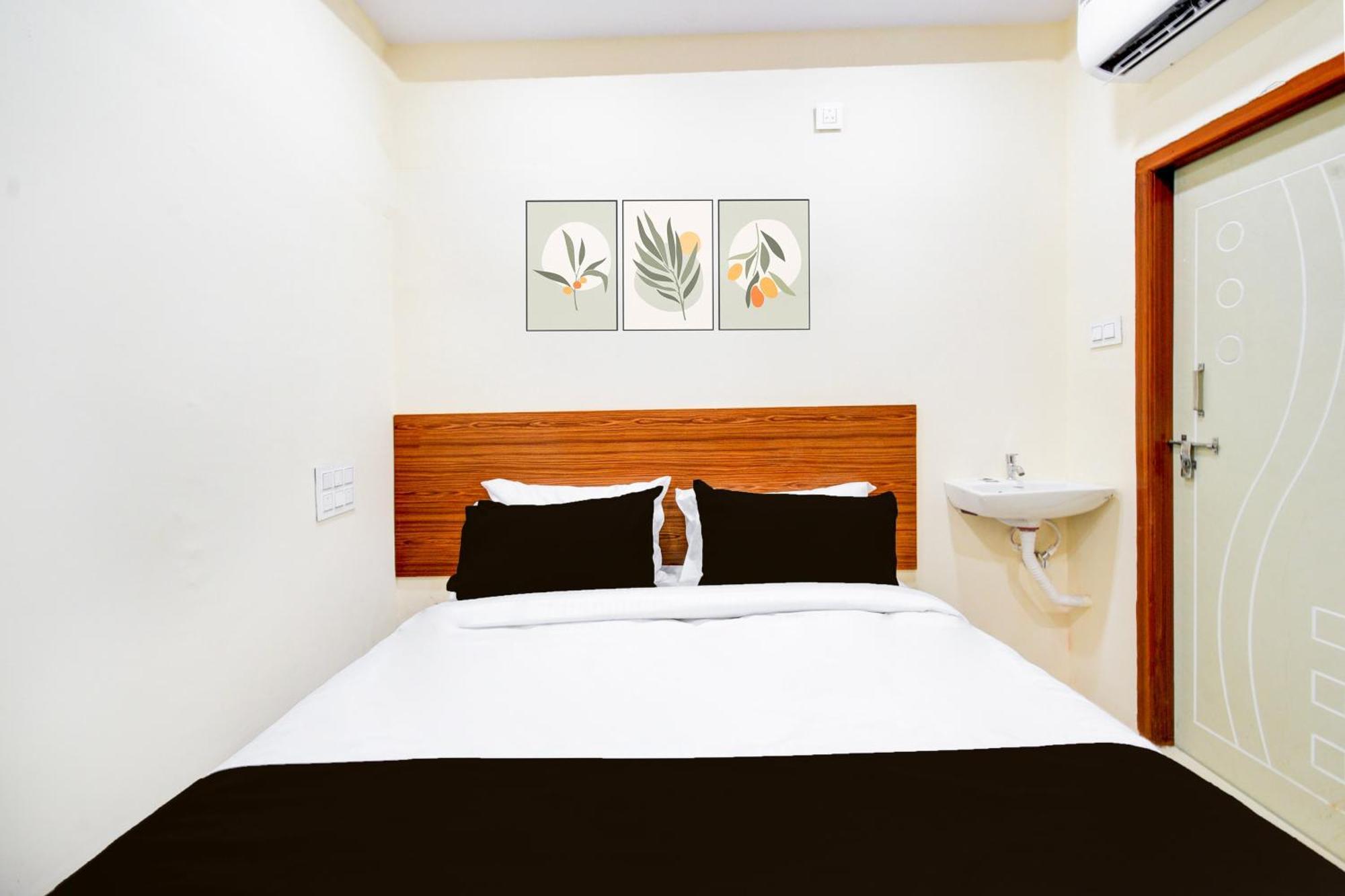 Hotel O D N Groups Sururnagar Esterno foto