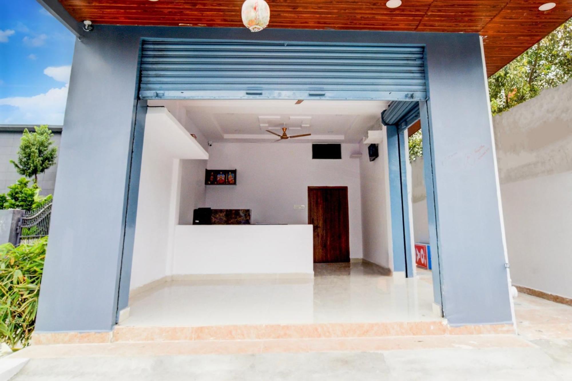 Hotel O D N Groups Sururnagar Esterno foto